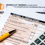 Fogli 730 2025, penna e calcolatrice