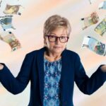 Pensionata con pioggia di euro