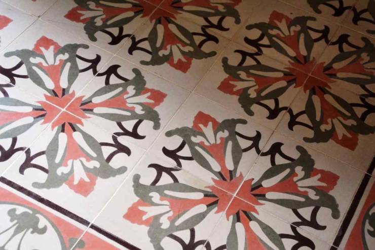 Piastrelle decorate