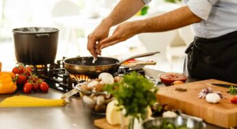 La ricetta di questo primo piatto è perfetta per il pranzo della domenica: si prepara in poco tempo e piace a tutti