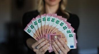 Soldi e felicità: ecco quanto dovremmo guadagnare per essere davvero felici